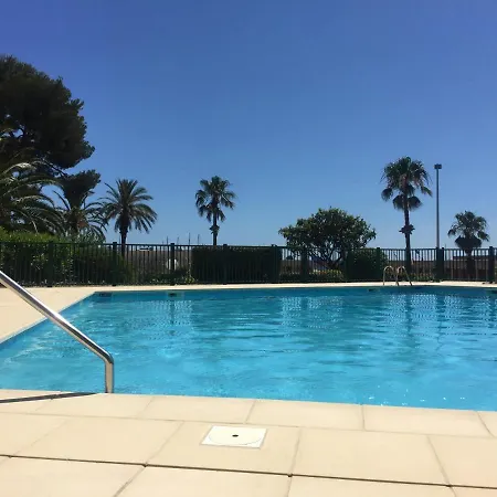 127, Vue Et Piscine, Port Santa Lucia Apartmán *