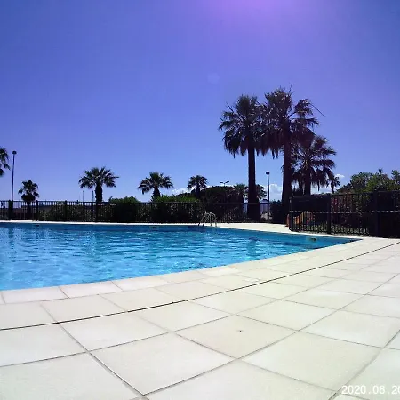 127, Vue Et Piscine, Port Santa Lucia Апартаменты