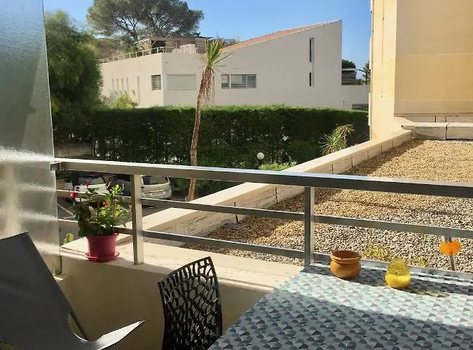 127, Vue Et Piscine, Port Santa Lucia * Saint-Raphaël