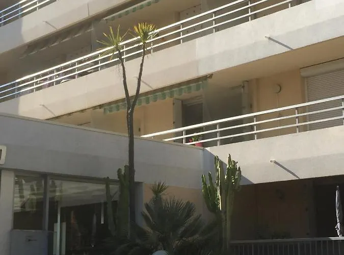 127, Vue Et Piscine, Port Santa Lucia Апартаменты